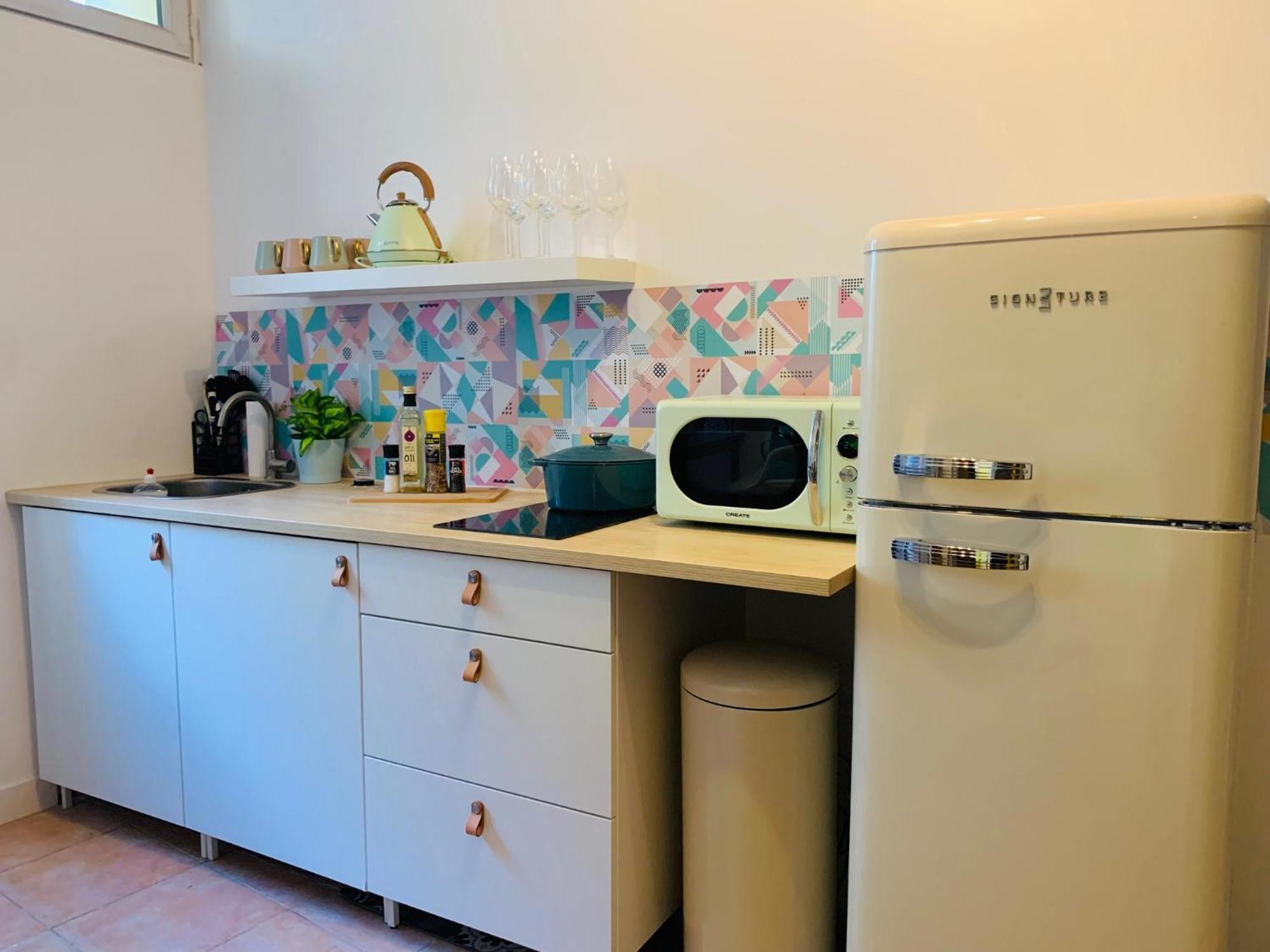 Cosy Studio Design With Modern Bathroom Vaureal Zewnętrze zdjęcie